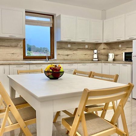 Spacious & Cozy 2 Bed Apartment With Work Space & Fast Wi-Fi Stara Zagora Exterior foto