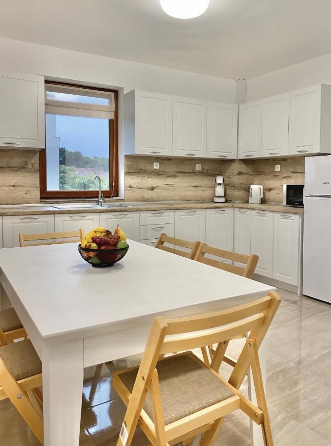 Spacious & Cozy 2 Bed Apartment With Work Space & Fast Wi-Fi Stara Zagora Exterior foto