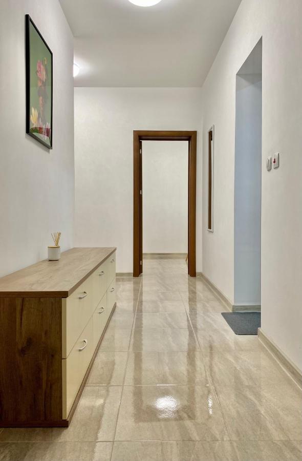 Spacious & Cozy 2 Bed Apartment With Work Space & Fast Wi-Fi Stara Zagora Exterior foto